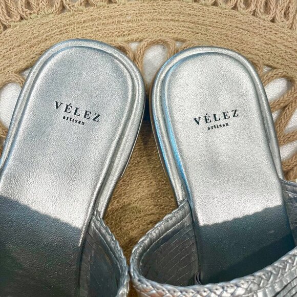 NWOT Vélez Inflexus Leather Flat Sandals for Women Silver Size EU 37/ US 7 - Picture 3 of 10